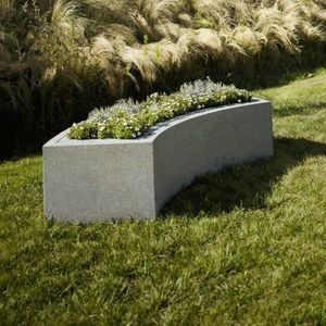 Beton-Pflanzkübel