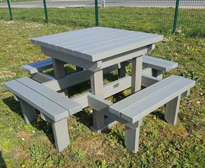 moderner Picknicktisch