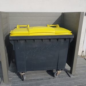 Mülltonnenbox für professionellen Gebrauch