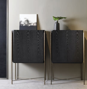 hochbeiniges Sideboard