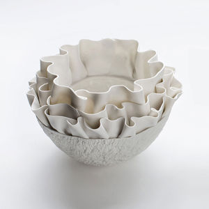 moderne Vase / Porzellan / handgefertigt