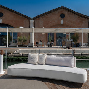 halbrundes Sofa