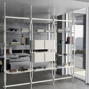 wandmontiertes Bücherregal 1