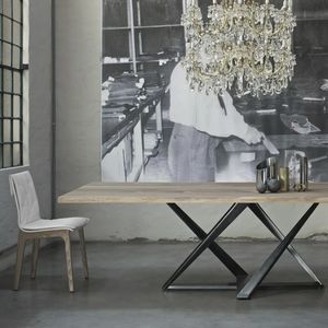 moderner Stuhl 1
