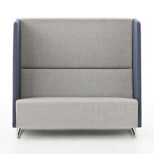 kompaktes Sofa / modern / Stoff / Objektmöbel
