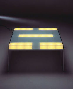 moderner Couchtisch / Metall / quadratisch / Innenraum