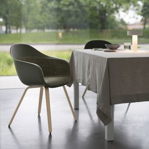 moderner Stuhl