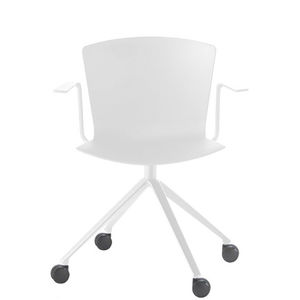 moderner Bürostuhl / mit Rollen / sternförmiger Fuß / mit Armlehnen