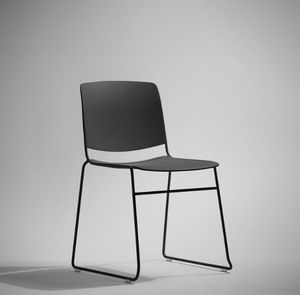 moderner Stuhl / Stapel / Kufen / recycelbar