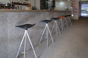 moderner Barhocker