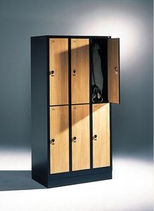 Metall-Garderobenschrank 1