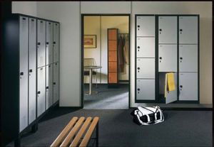 Metall-Garderobenschrank 1