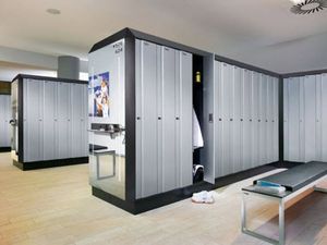 Metall-Garderobenschrank 1