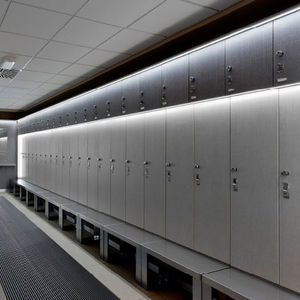 melaminbeschichteter Garderobenschrank 1