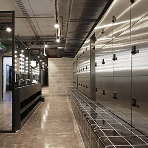 Metall-Garderobenschrank