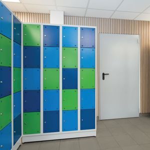 Stahl-Garderobenschrank 1