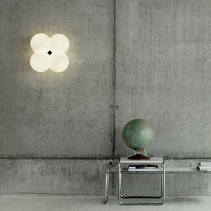 Wandleuchte / originelles Design