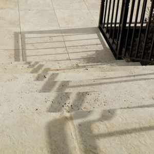 Außenbereich-Fliesen / für Fußböden / Travertin / gealtert