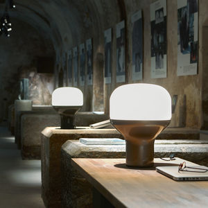 Tischlampe