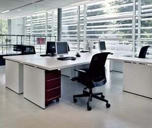 Schreibtisch für Open Space 1