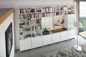 modernes Bücherregal