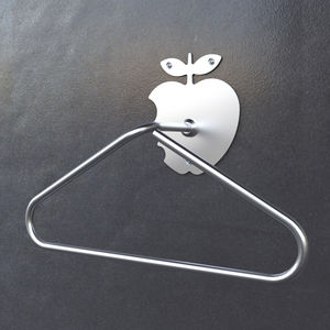 wandmontierter stummer Diener