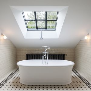 ovale Badewanne