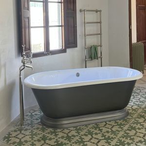 ovale Badewanne 1