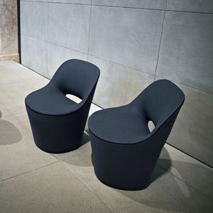 moderner Stuhl 1
