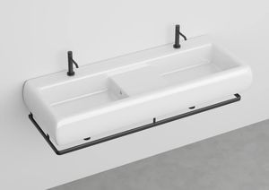 wandhängendes Waschbecken 1