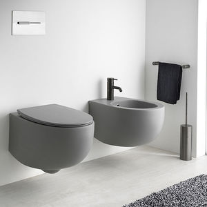 wandhängendes WC