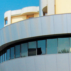 Paneel-Vorhangfassade