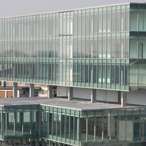 Paneel-Vorhangfassade 1