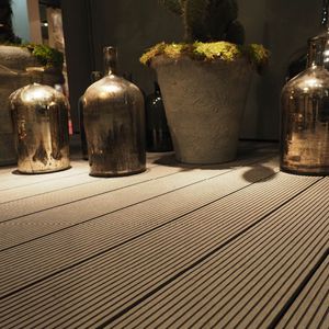 Verbundholzterrassendiele 1