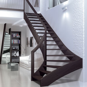 gerade Treppe 1