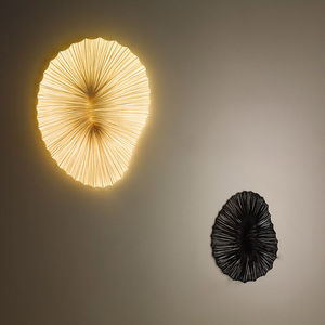 Wandleuchte / originelles Design