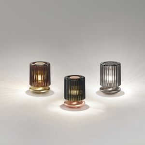 Tischlampe / modern / Metall / geblasenes Glas