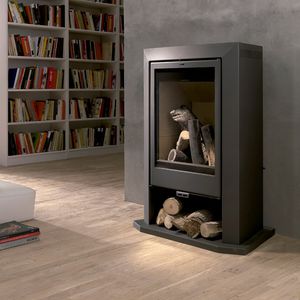 Holz-Kaminofen / Metall / modern / 12 kW