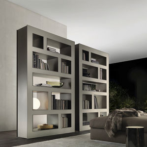 wandmontiertes Bücherregal 1