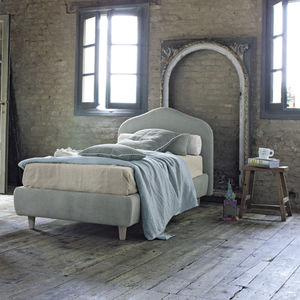 Einpersonenbett