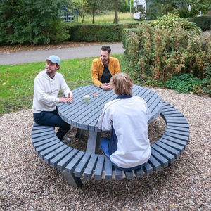 moderner Picknicktisch 1