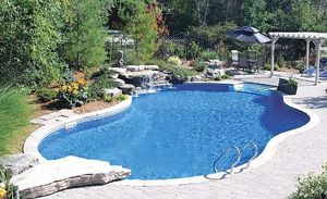Platten-Schwimmbecken 1