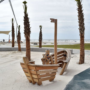 Holz-Spielplatzgerät 1