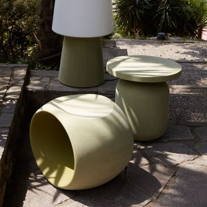 moderner Hocker