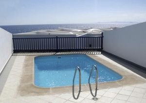 einteiliges Schwimmbecken 1