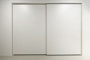 moderner Kleiderschrank 1