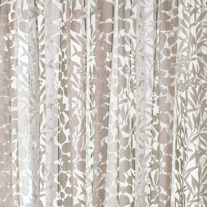 Blumenmotive-Gardine