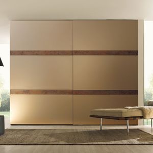 moderner Kleiderschrank 1