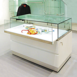 moderne Vitrine / Glas / Holz / niedrig