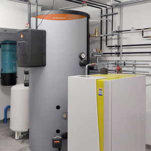 Solar-Heißwasserspeicher 1